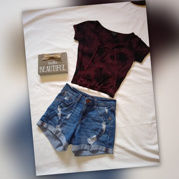 🔴SOLD🔴NWOT Empyre Crop Top 🌹 - Picture 2 of 4